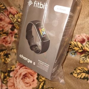 Fitbit Charge 5 New In Box